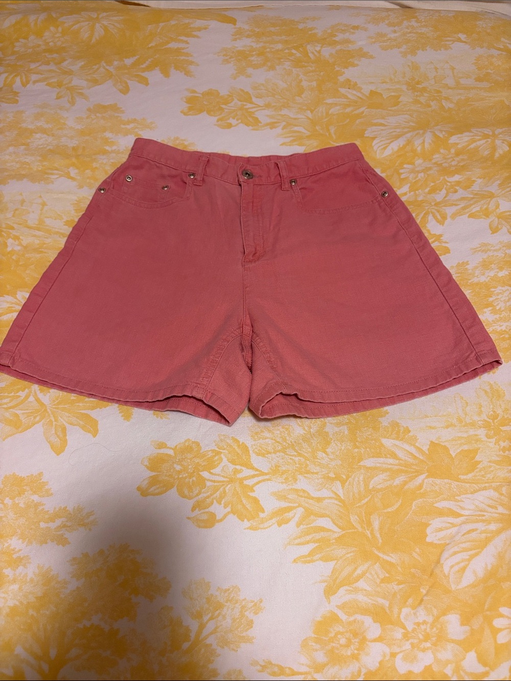 Liz Claiborne Coral High-Waist Casual Shorts